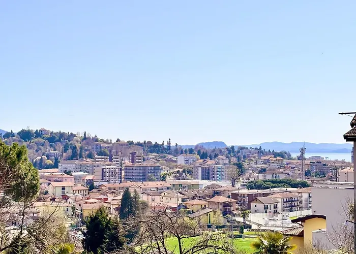 Bilocale Con Balcone A Pochi Minuti Dal Verbania
